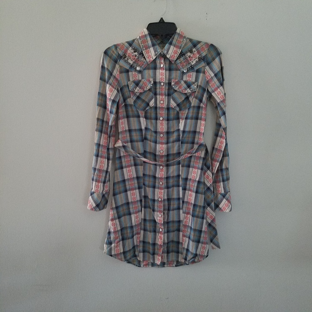 GUESS COLLARED LONG SLEEVE  TOP